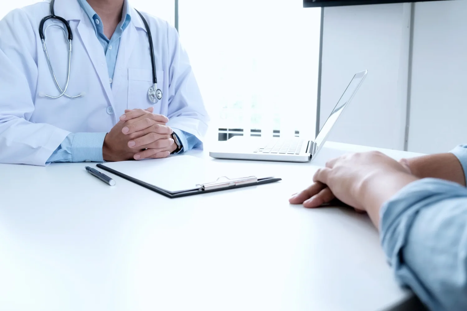 Consulta médica certificada por CMOT